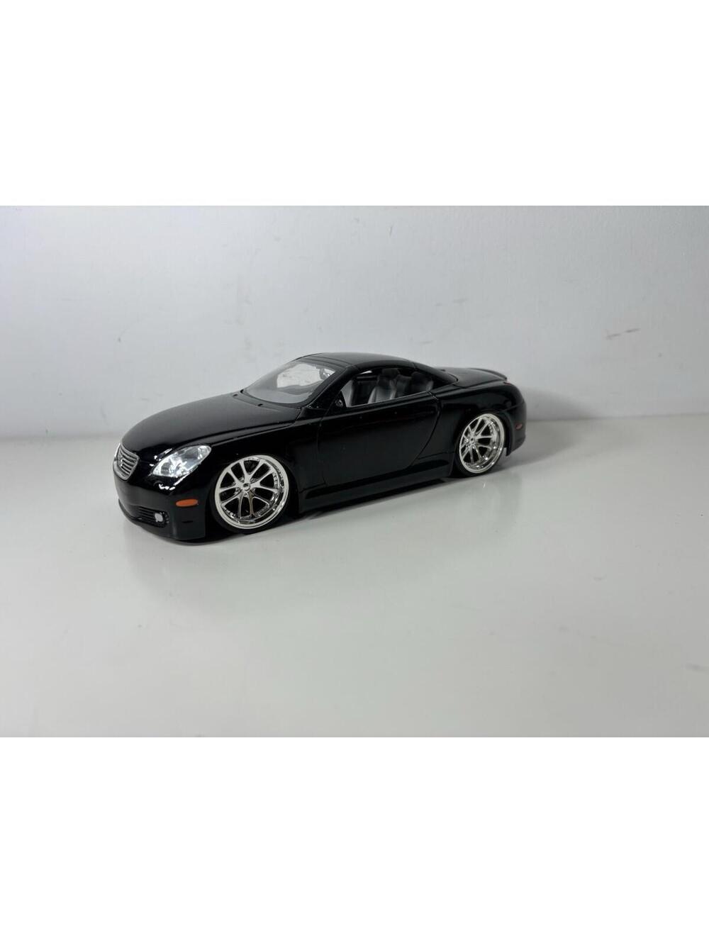 50989) JADA DUB CITY  LEXUS SC430. 1/24 SCALE. (BLACK COLOR) W/Maya Rims READ!